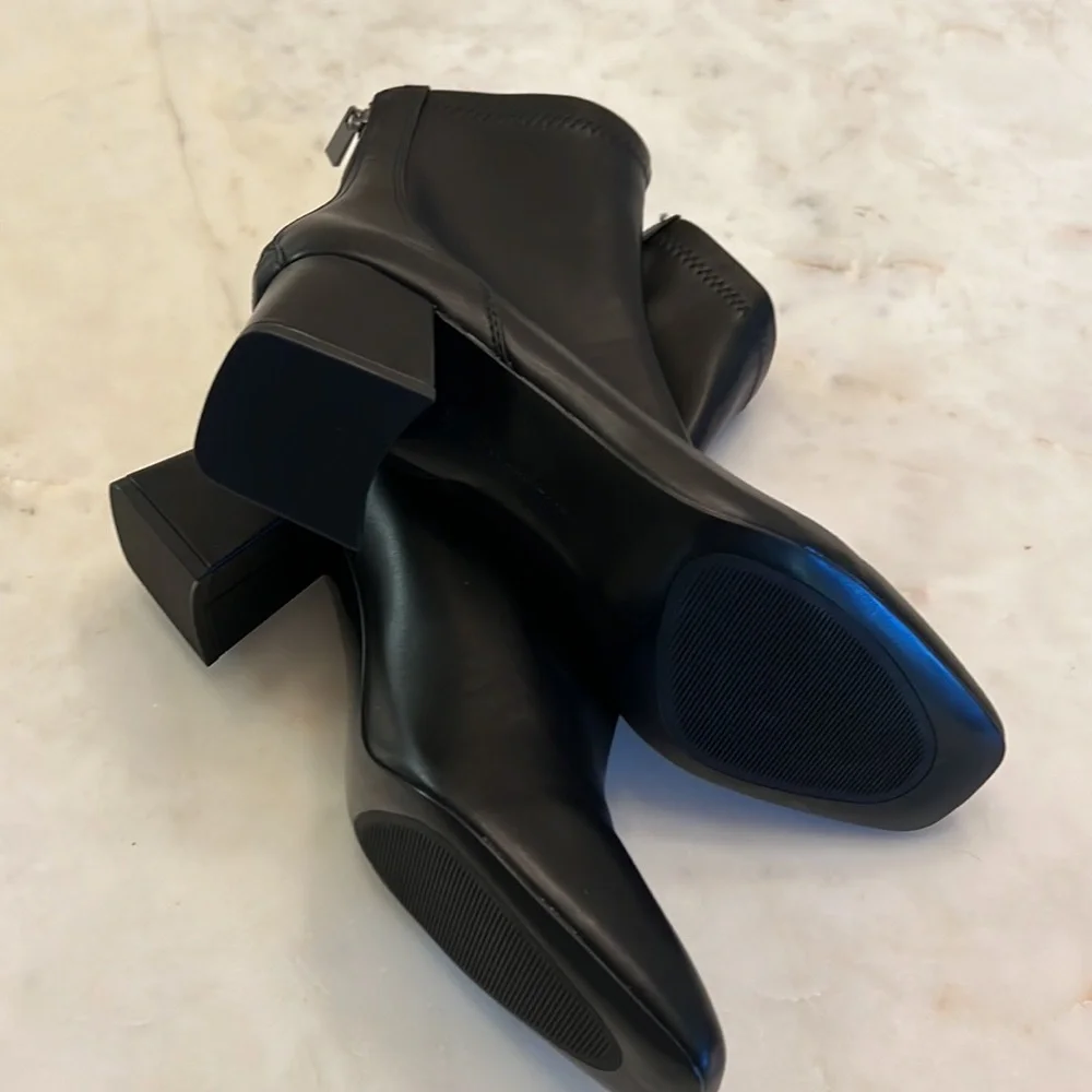 •GOODWILL• Black booties BRAND NEW w/o box - Picture 3 of 6